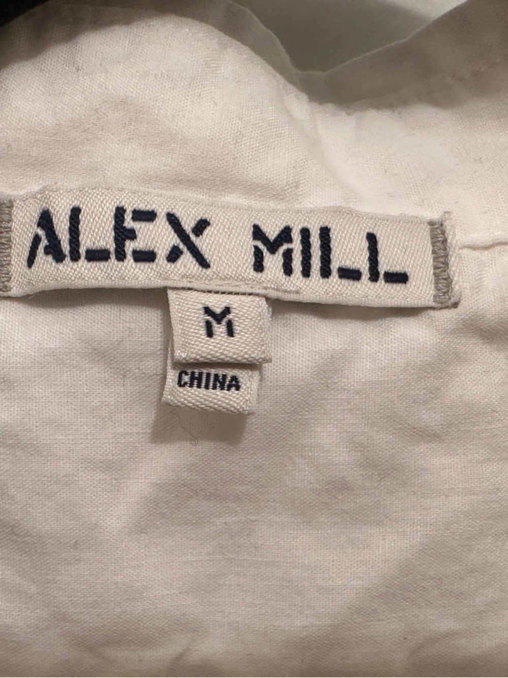 Alex Mill Jo Classic White Button-Up Shirt in Cotton Poplin - Picture 6 of 7